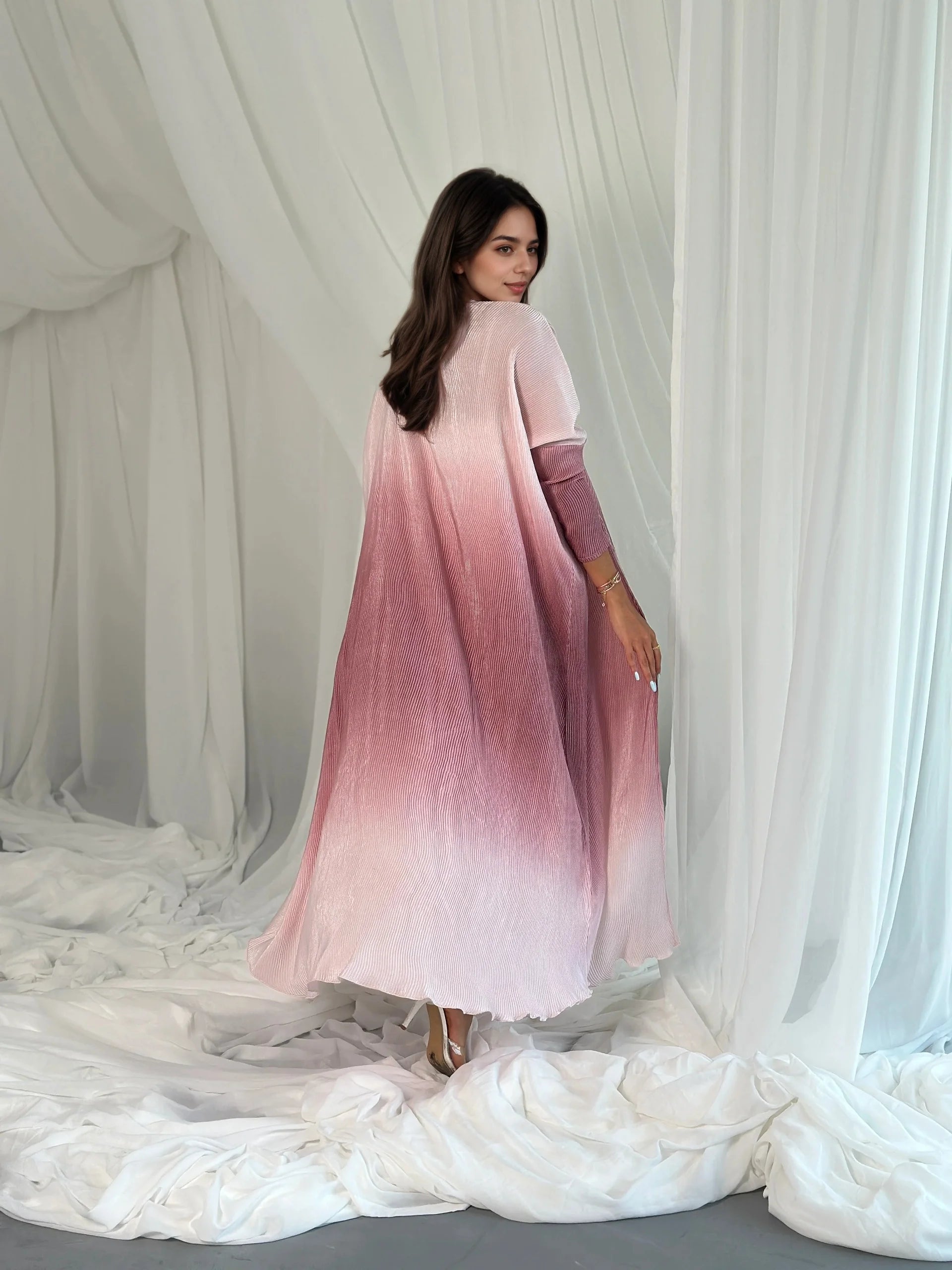 Noora - Gradient Pleated Abaya